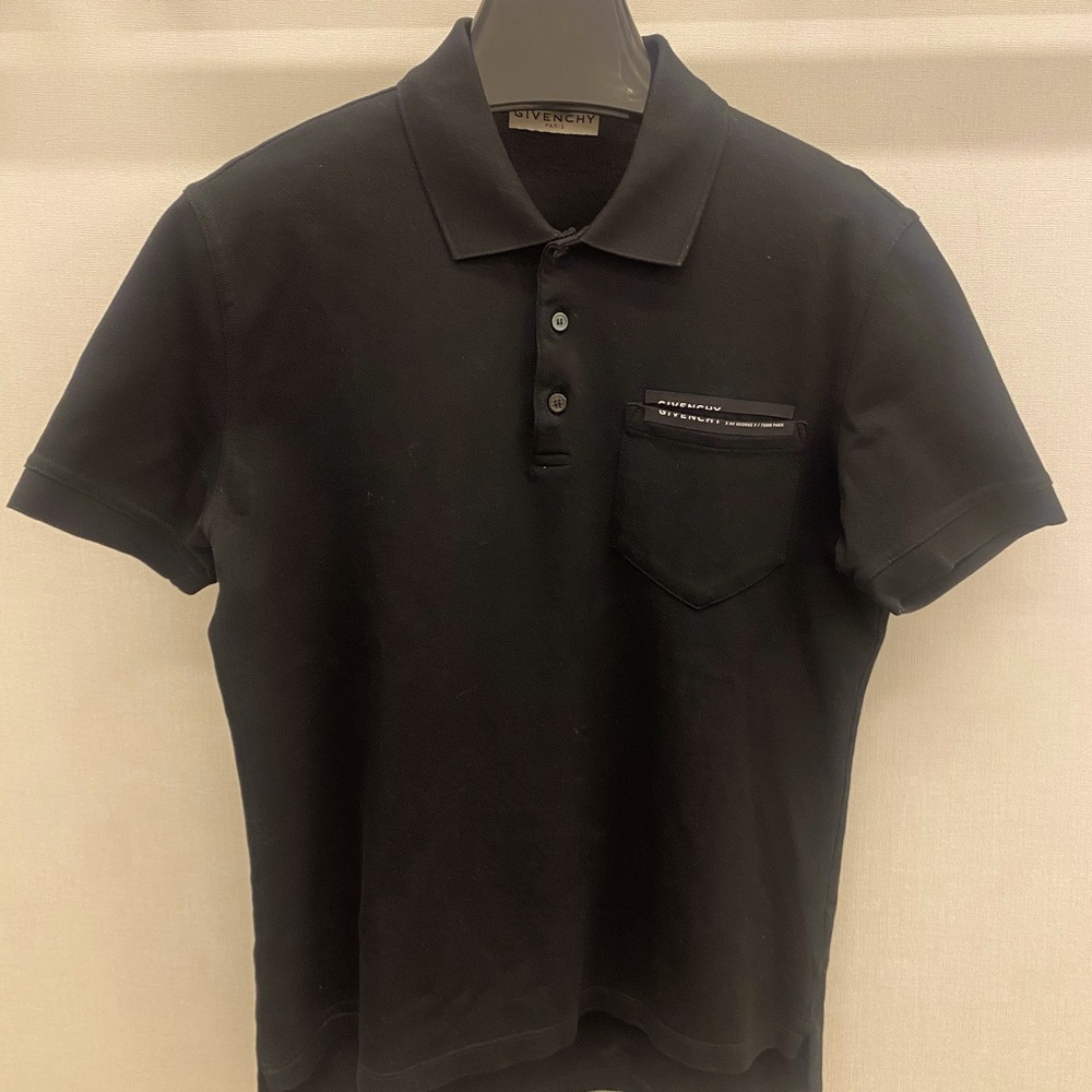 Givenchy
embroidered-monogram cotton polo shirt
